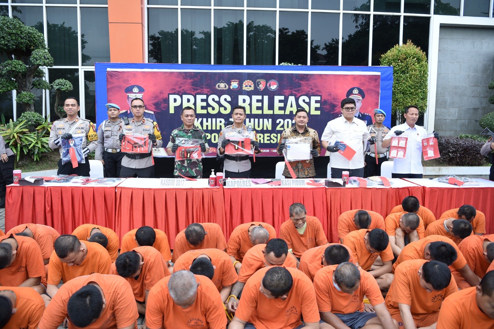Menutup kalender tahun 2025, Polres Gresik Berhasil Ungkap Ratusan Kasus Kriminal dan Narkoba