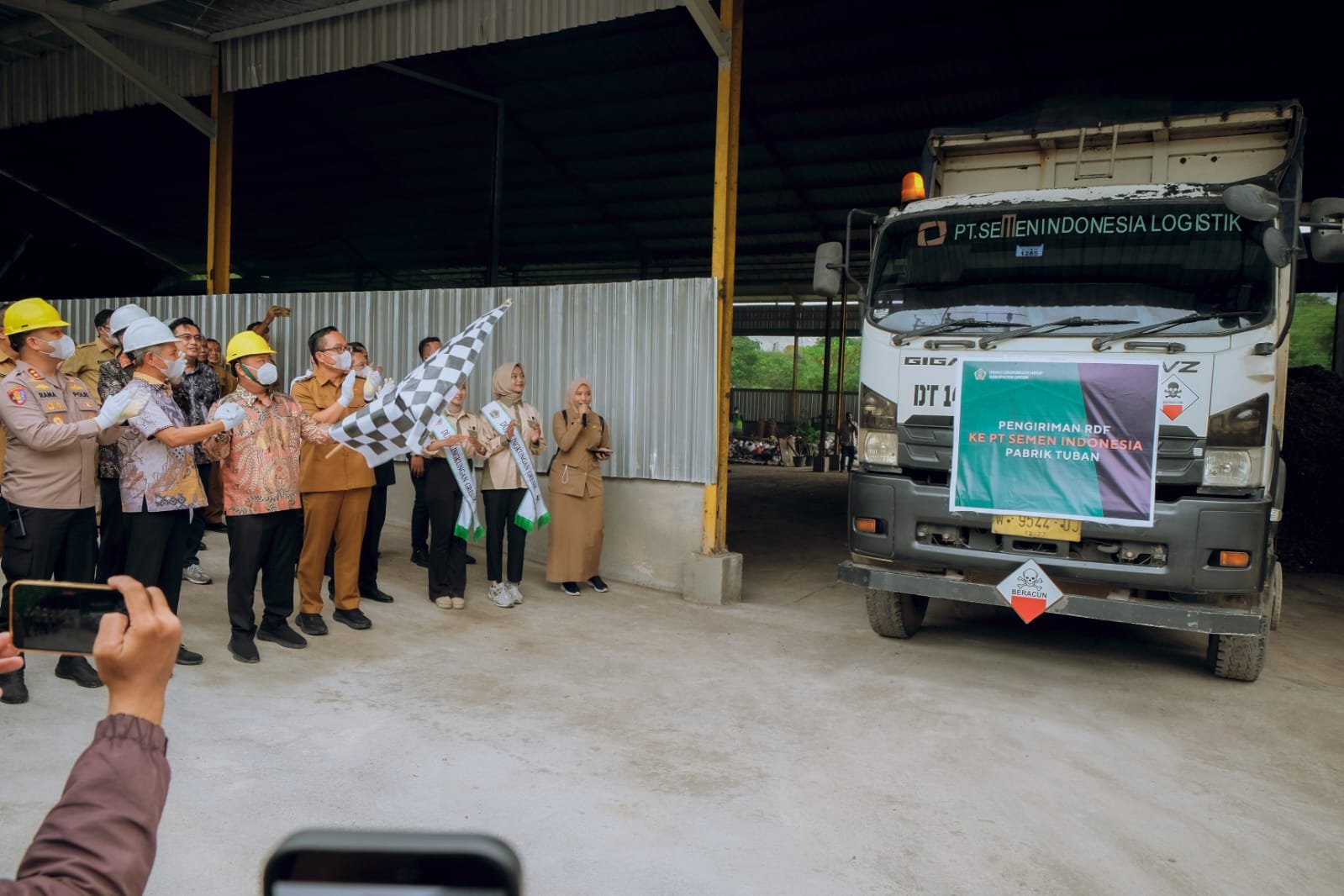 Landfill Mining" di Resmikan Bupati Gresik , Solusi Tuntaskan Sampah Hingga Akar di TPA Ngipik