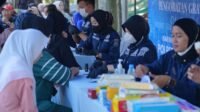 Polresta Bandung Gelar Bakti Sosial dan Pengobatan Gratis di Alun-alun Soreang
