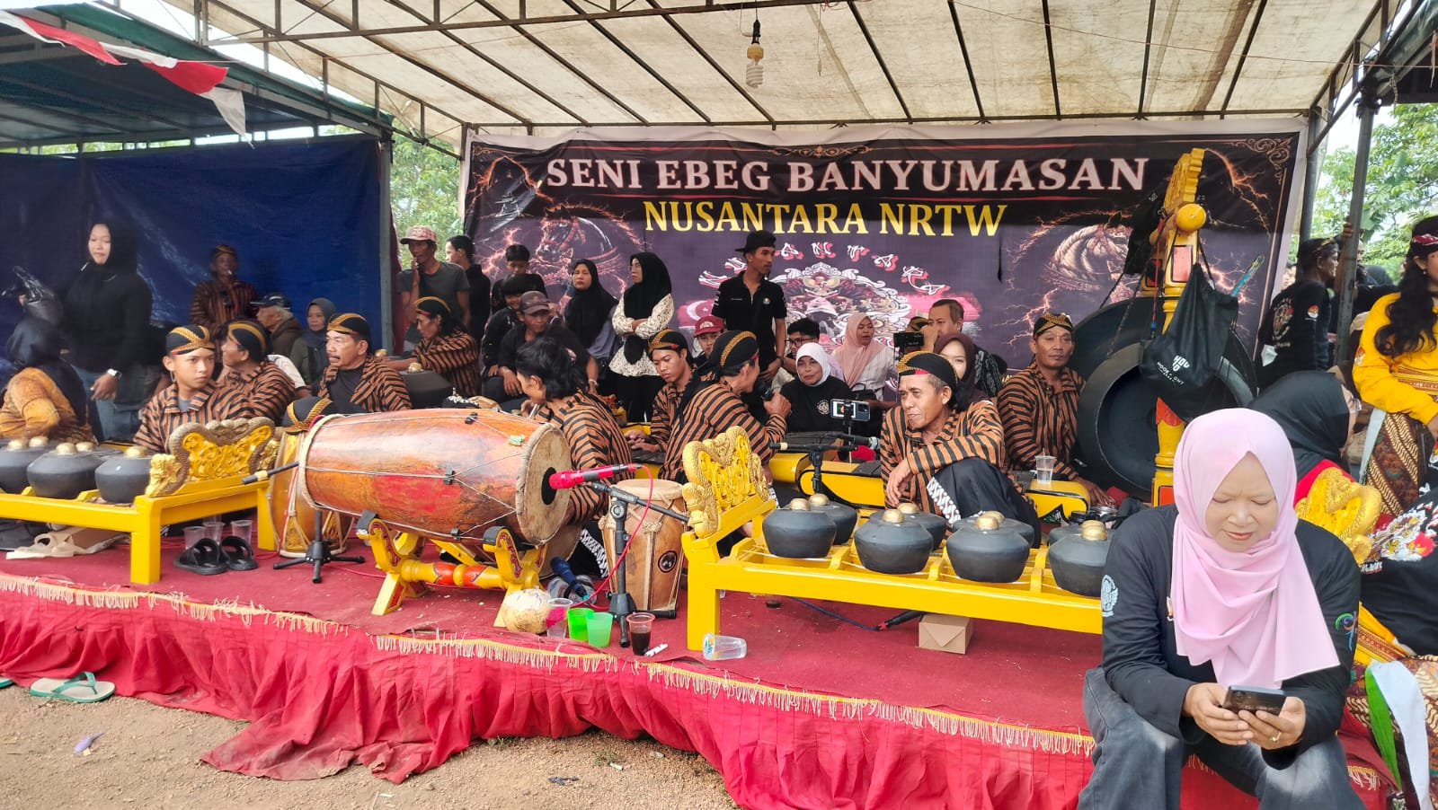01ca51f6-0828-4e03-b180-b20a22ab7c39